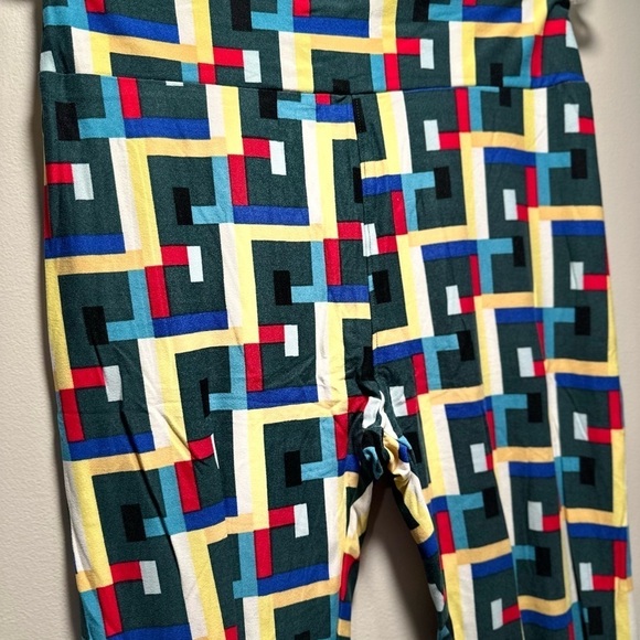 LulaRoe Perfect T Swing Top Small (8,10,12,14) & OS Leggings 2-10 Blue Bundle - Picture 13 of 17